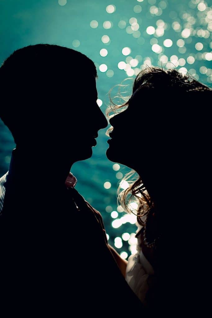 Despre Mine - Dorela Iepan 8 kiss man woman 2277803